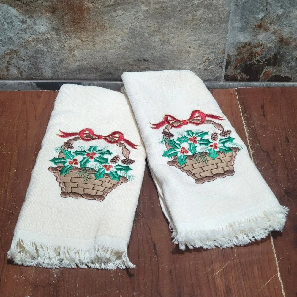 Embroidered Christmas Holiday Finger Tip Hand Towels Baskets Set of 2
